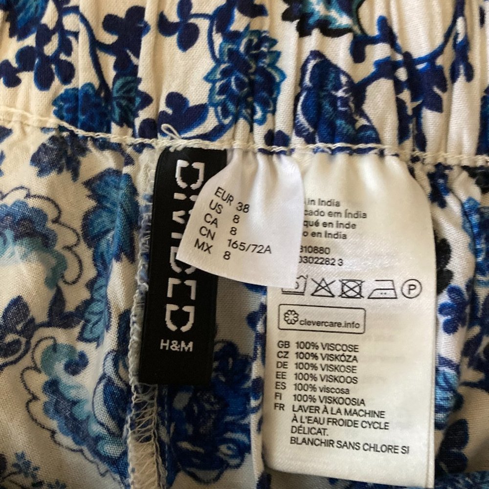 Blue & white floral sleep shorts